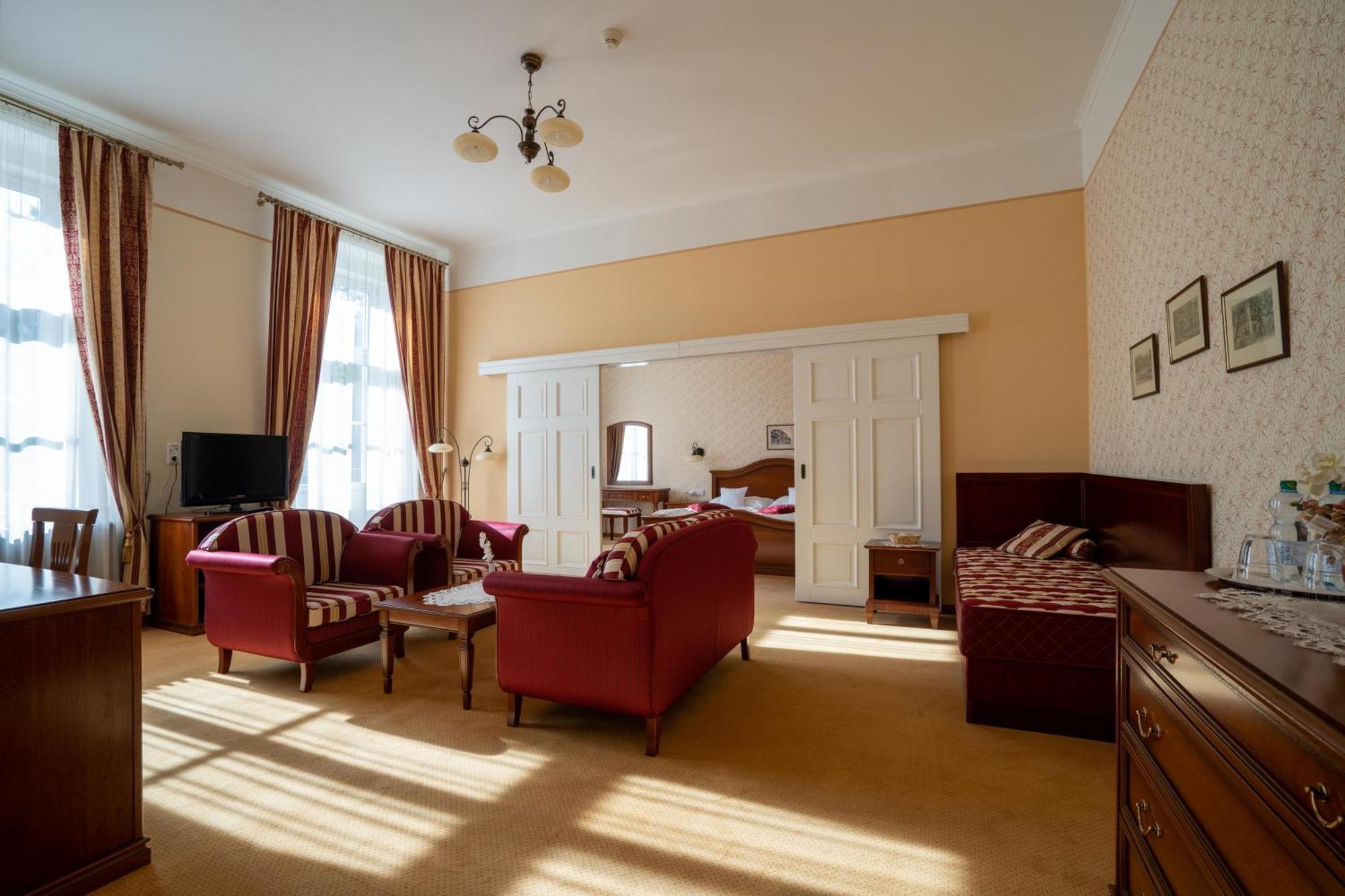 Ld Palace Spa & Kur Frantiskovy Lazne Ngoại thất bức ảnh